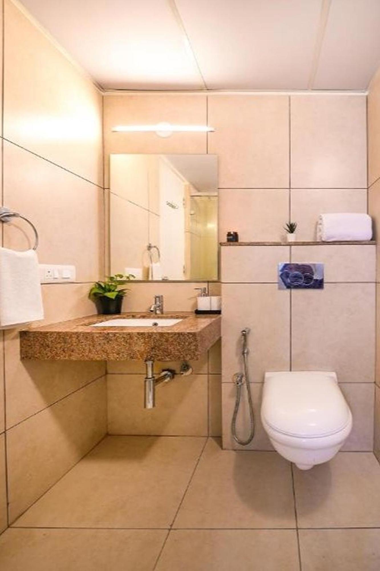 Wandr Hotel- Near Mg Road บังกาลอร์ ภายนอก รูปภาพ